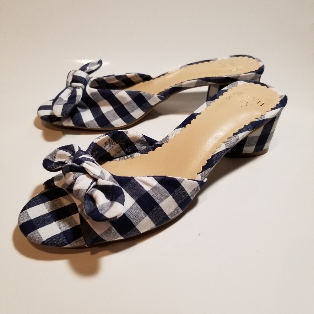 CROWN AND IVY WOMANS SIZE 6M